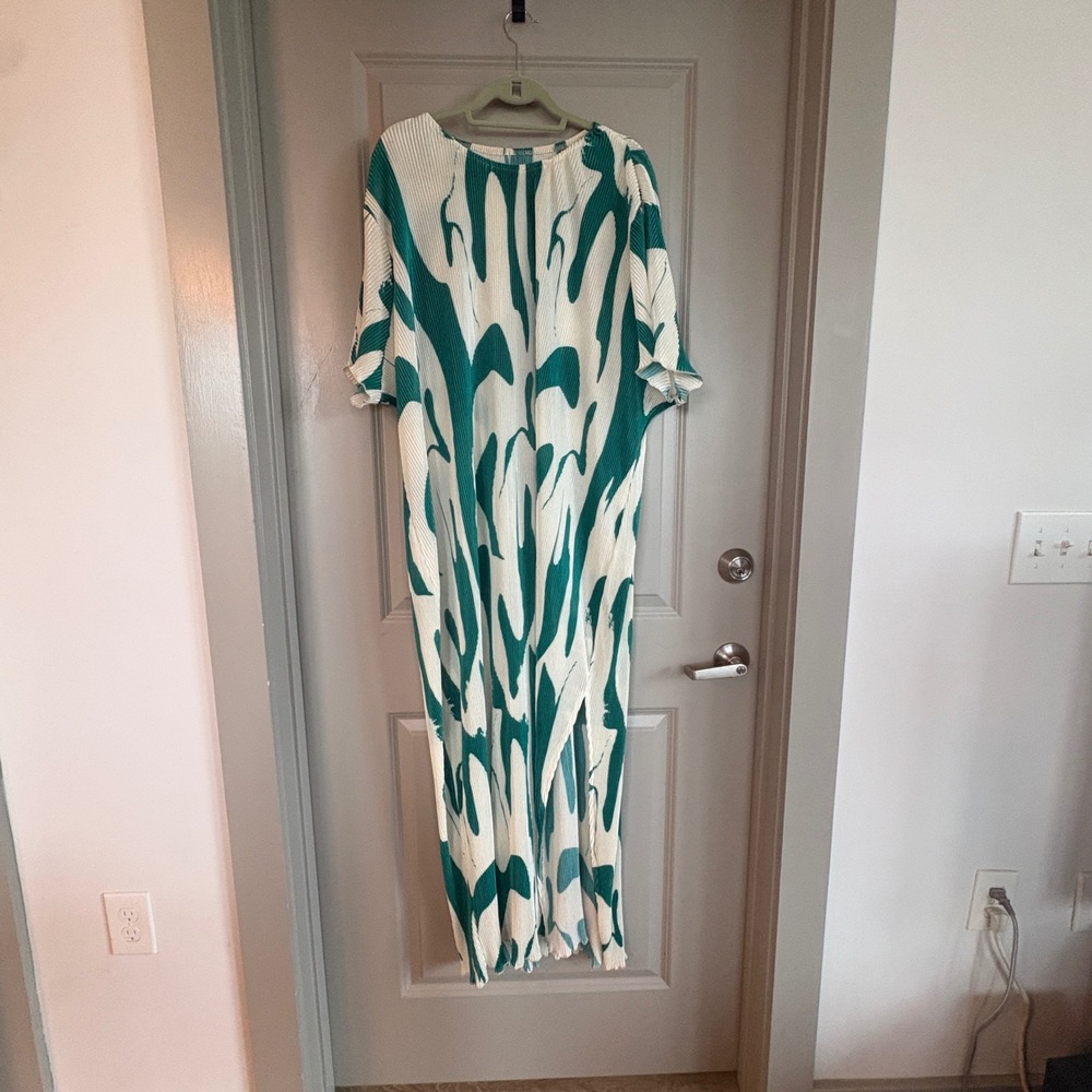 Unbranded Plissé Abstract Wave Print Maxi Dress Teal White One Size